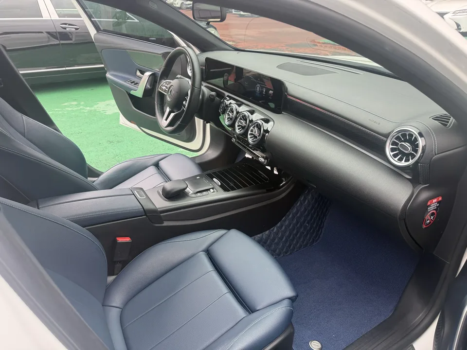 Mercedes-Benz Klasa A Mercedes Benz A Class A 200 L Sports Sedan Dynamic Edition 2022 — thumbnail 4