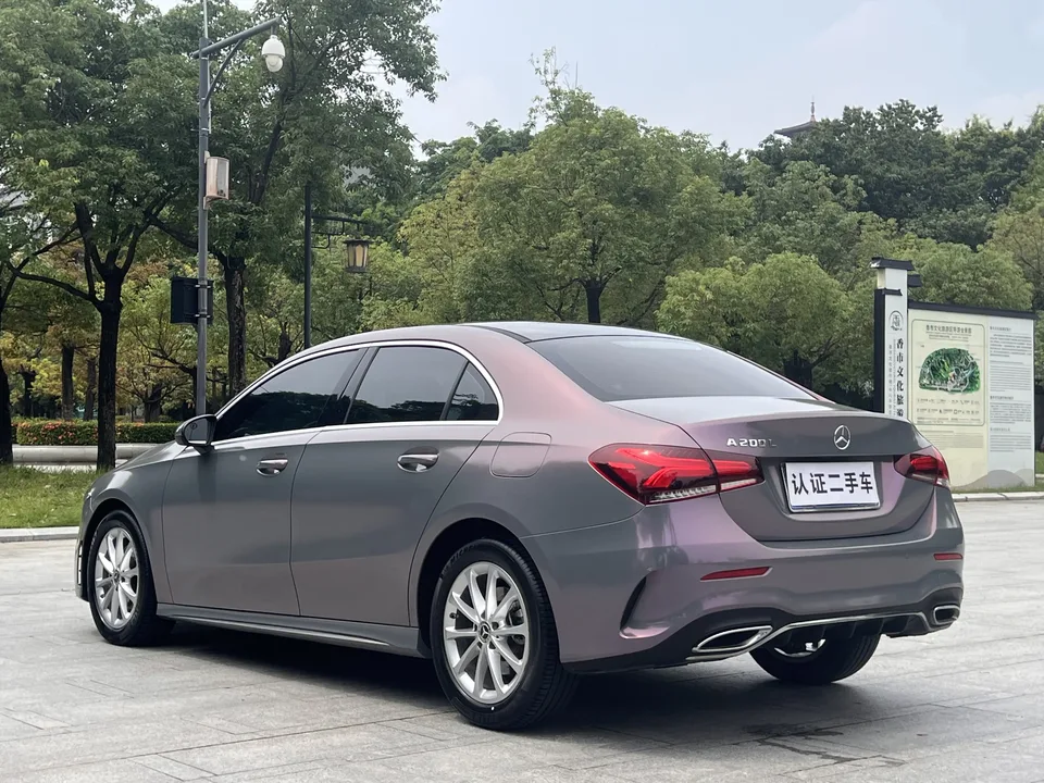 Mercedes-Benz Klasa A Mercedes Benz A Class second facelift A 200 L sports sedan fashion version 2022 — thumbnail 4