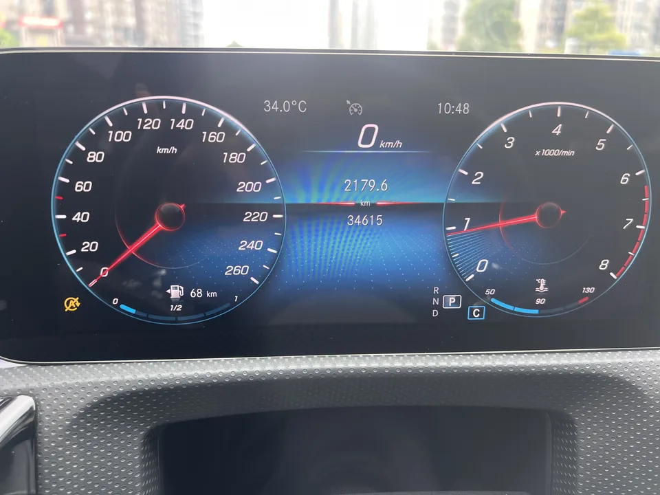 Mercedes-Benz Klasa A Mercedes Benz A Class second facelift A 200 L sports sedan fashion version 2022 — thumbnail 5