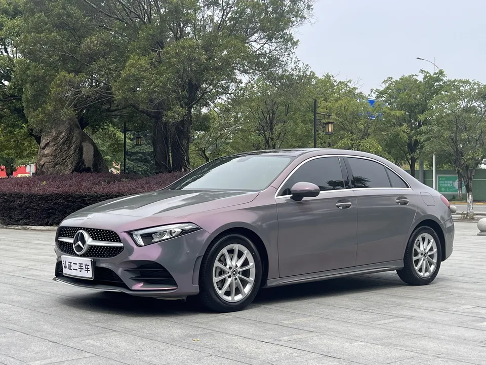 Mercedes-Benz Klasa A Mercedes Benz A Class second facelift A 200 L sports sedan fashion version 2022 — photo 1, buy with delivery to Moscow