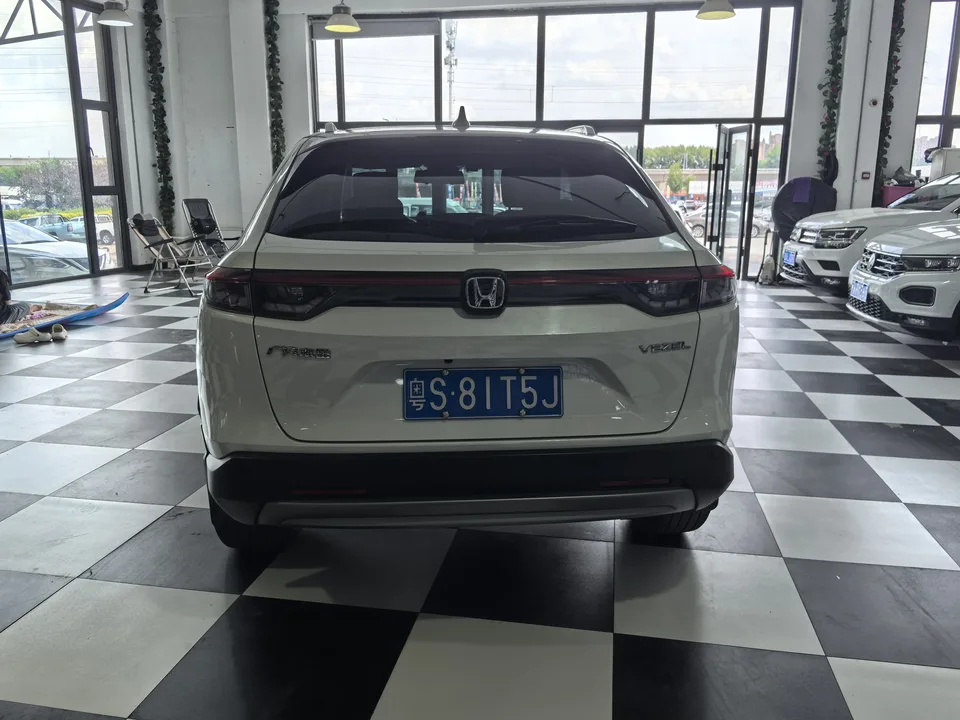Honda VEZEL Binzhi 1.5L CVT Technology Edition 2023 — thumbnail 2
