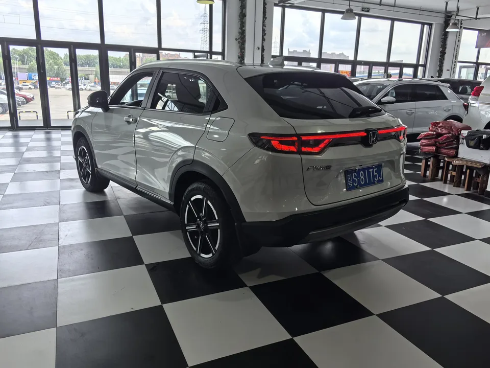 Honda VEZEL Binzhi 1.5L CVT Technology Edition 2023 — thumbnail 4