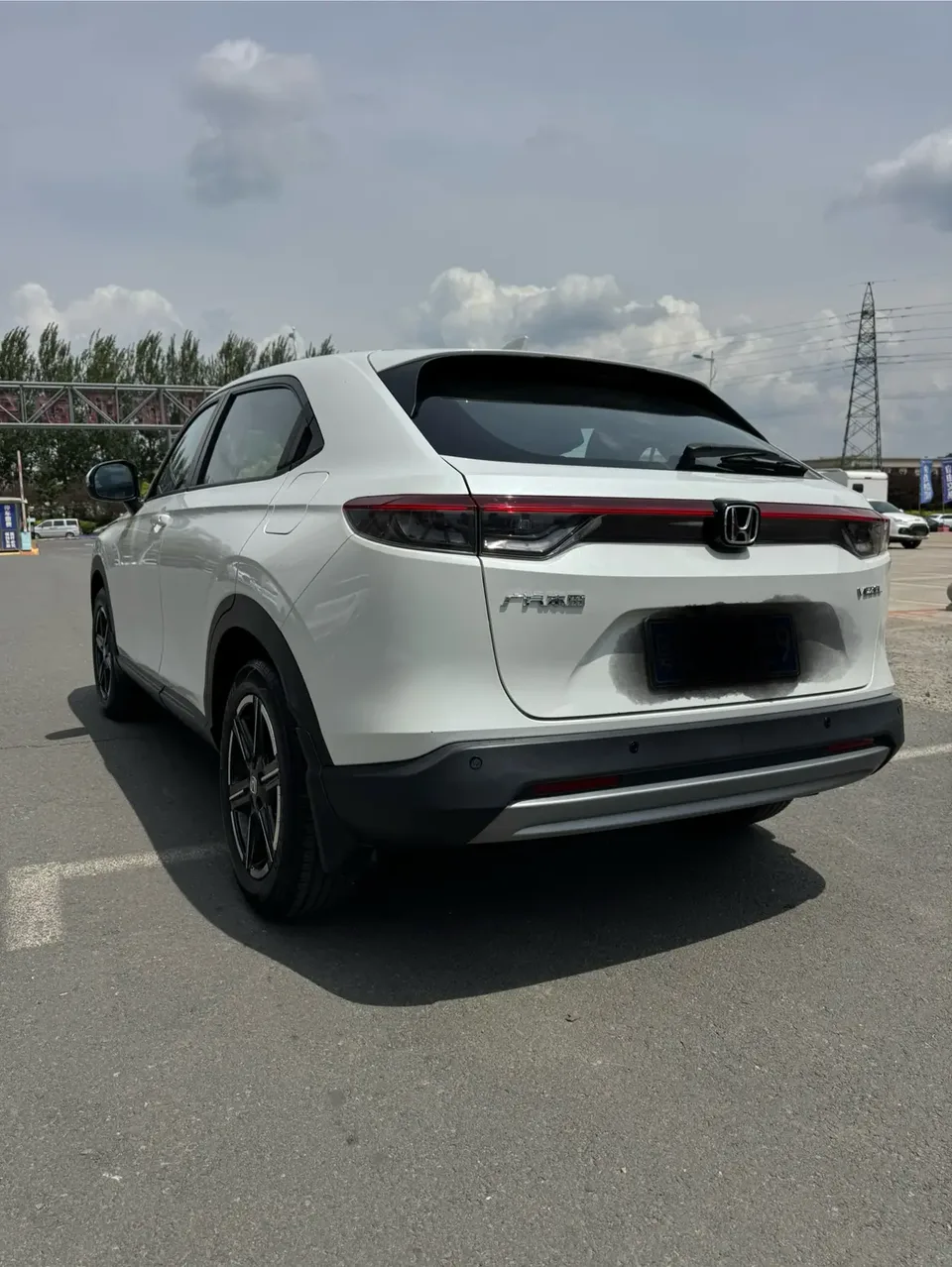 Honda VEZEL Binzhi 1.5L CVT Elite Edition 2023 — thumbnail 4