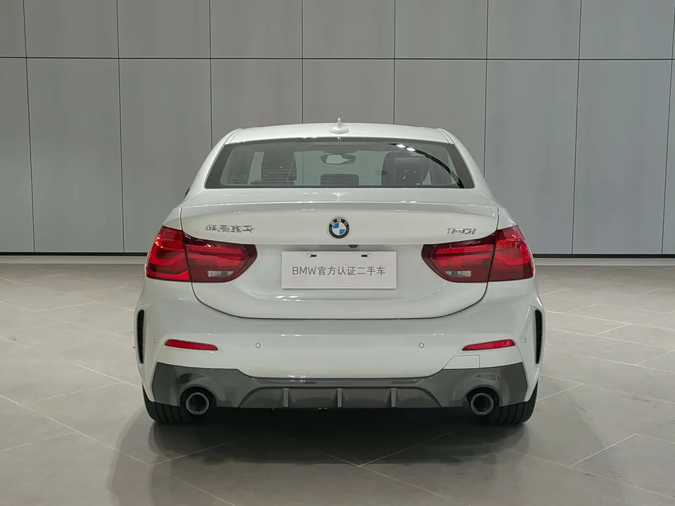 BMW 1 Series 1 Series BMW 1 Series 2023 120i M Sport Night Edition 2023 — thumbnail 4
