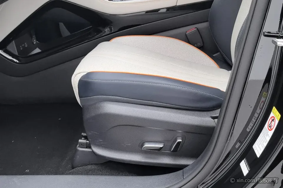 BYD Song PLUS DM Song PLUS DM 2023 DM-i Champion Edition 110KM Flagship PLUS 2023 — thumbnail 4