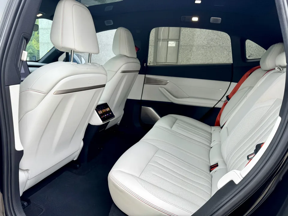 Ledao L60 L60 model 525km standard range four-wheel drive version 2024 — thumbnail 3