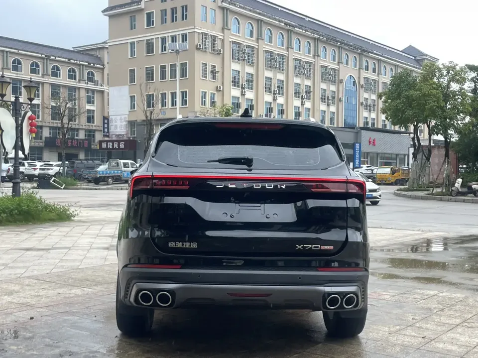 Jetour Jietu X70 PLUS Jietu X70 PLUS JETOUR X70 PLUS 2023 1.5T DCT Brave PLUS 7-seater 2023 — thumbnail 2