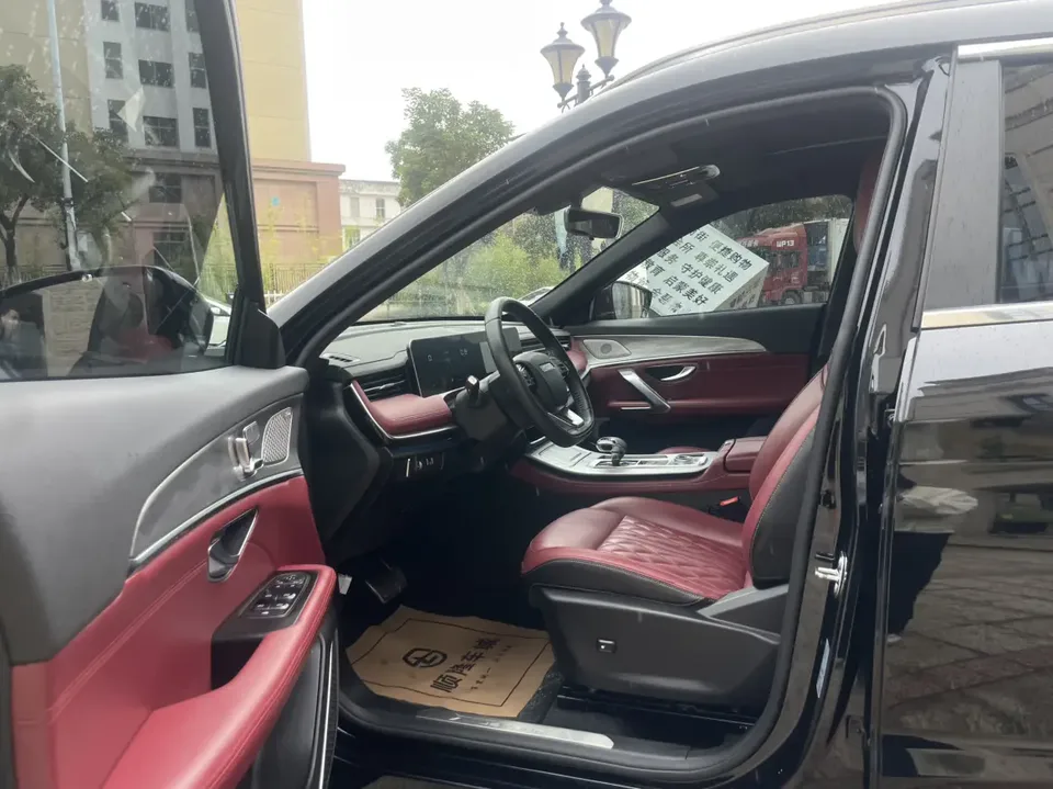 Jetour Jietu X70 PLUS Jietu X70 PLUS JETOUR X70 PLUS 2023 1.5T DCT Brave PLUS 7-seater 2023 — thumbnail 5