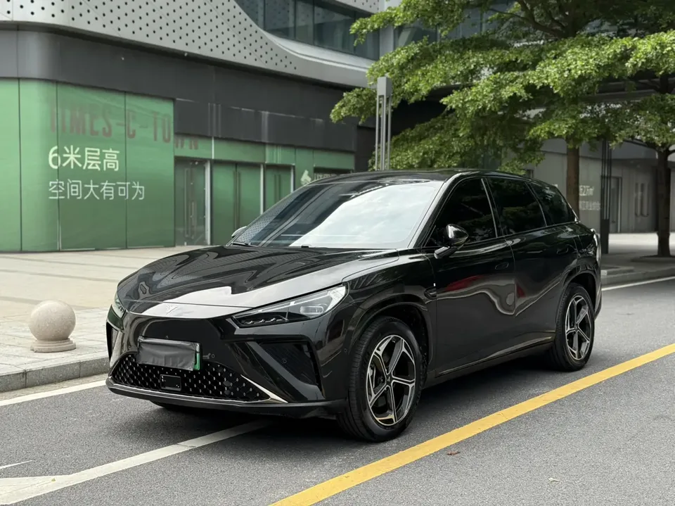 Hozon Neta L Nezha L Extended Range 310 Flash Charge Red Edition 2024 — photo 1, buy with delivery to Moscow