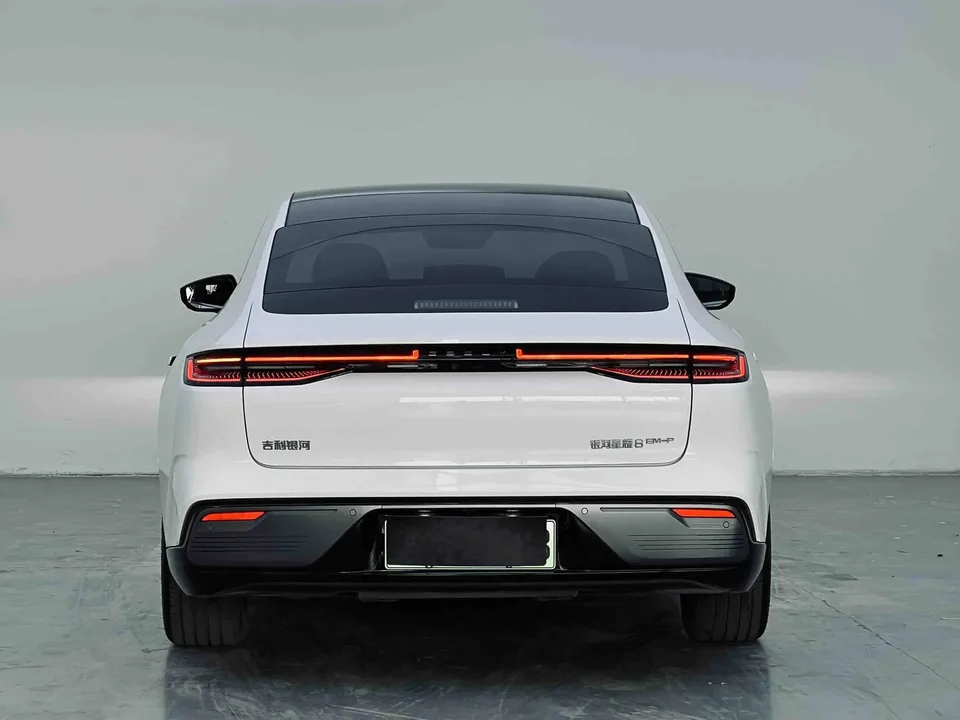 Geely Galaxy E8 Galaxy E8 575km Qihang Intelligent Driving Edition 2025 — thumbnail 2