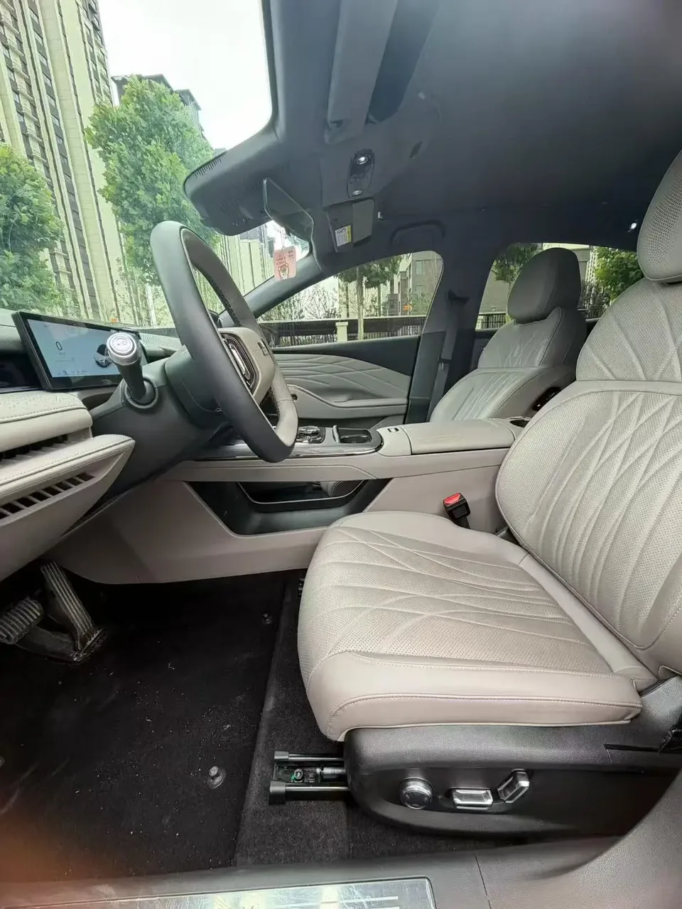 Geely Galaxy Star 8 PHEV Galaxy Star 8 PHEV 130km EM-P Starship Edition 2025 — thumbnail 3