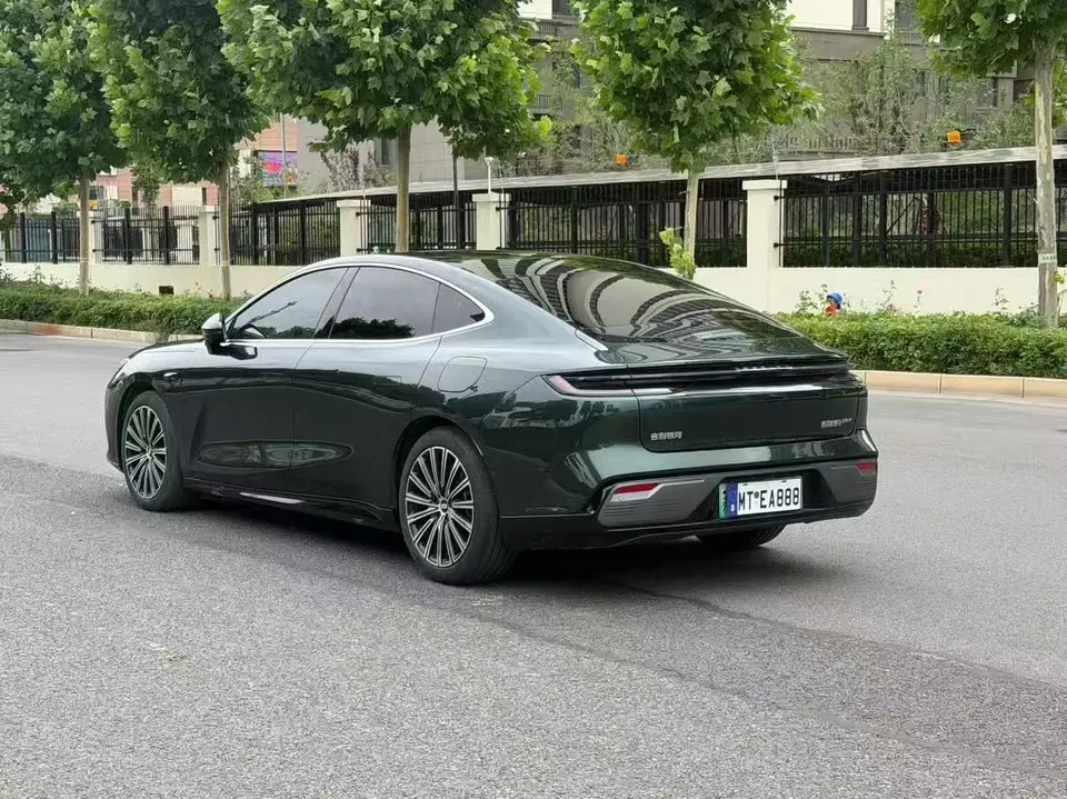 Geely Galaxy Star 8 PHEV Galaxy Star 8 PHEV 130km EM-P Starship Edition 2025 — thumbnail 4