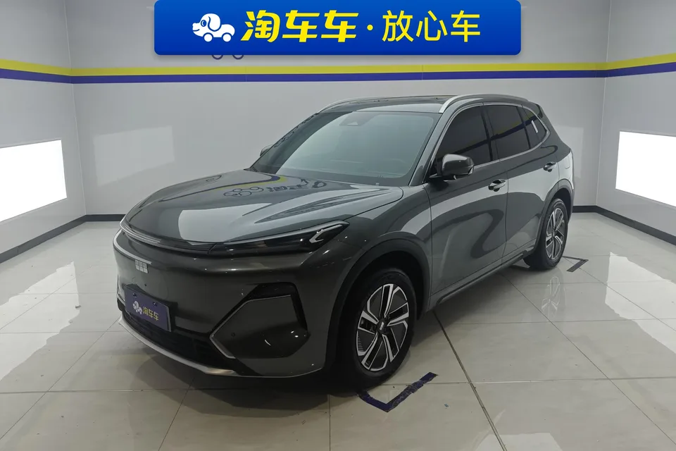 Geely Galaxy Starship 7 EM-i Galaxy Starship 7 EM-i 120KM Exploration+ 2025 — photo 1, buy with delivery to Moscow