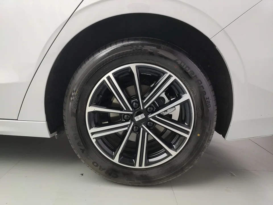 Geely Galaxy A7 EM Galaxy A7 EM 70km Launch Edition 2025 — thumbnail 3