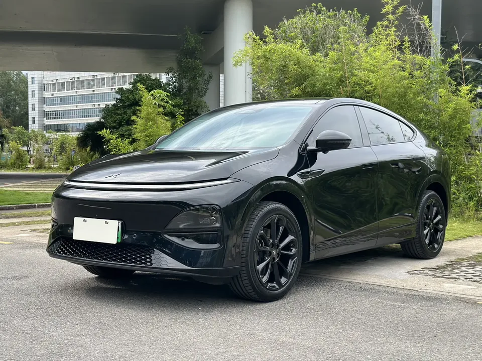 XPeng G6 Xpeng G6 Pure Electric 625 Long Range Max Technology Edition 2025 — photo 1, buy with delivery to Moscow