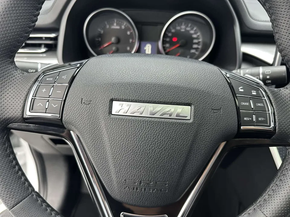 Haval M6 Haval M6 PLUS 1.5T DCT Luxury Intelligent Connection 2023 — thumbnail 4