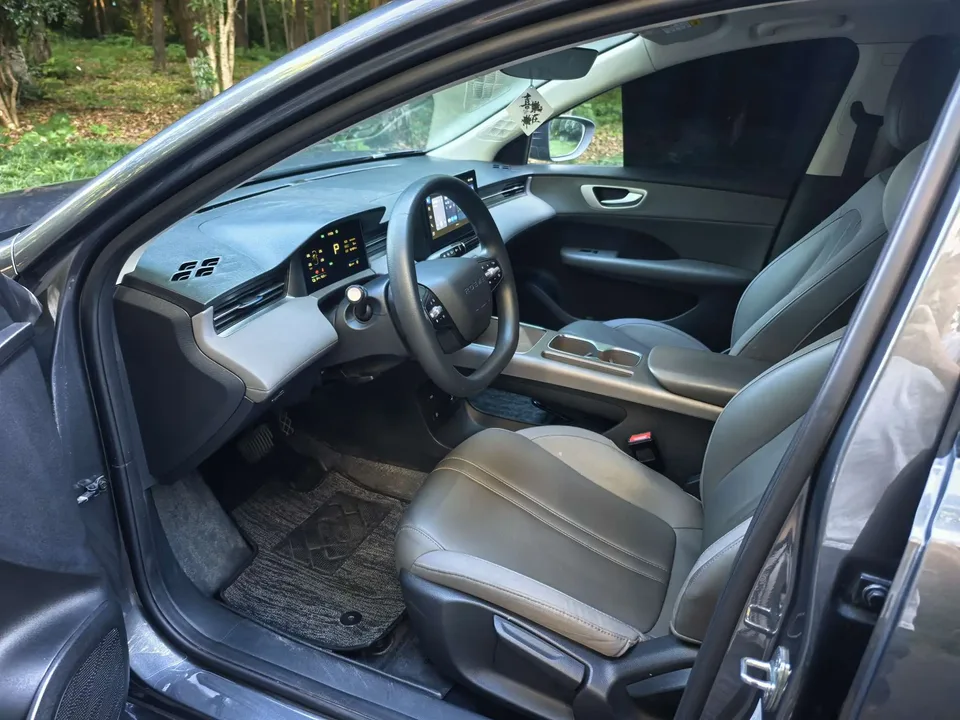 Roewe D6 Roewe D6 450km Premium Edition 2025 — thumbnail 3