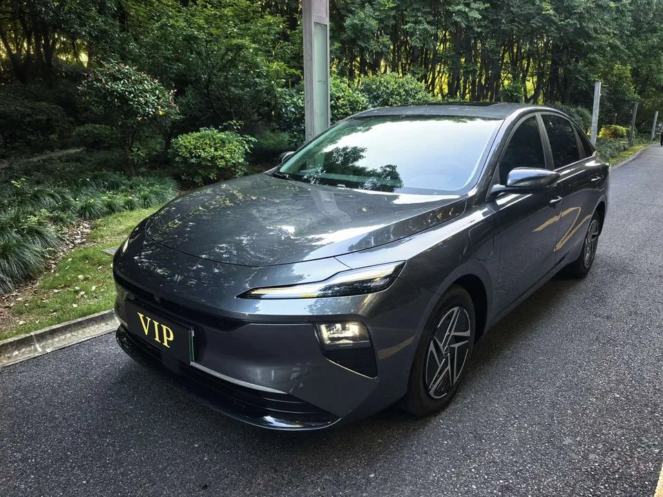 Roewe D6 Roewe D6 450km Premium Edition 2025 — photo 1, buy with delivery to Moscow