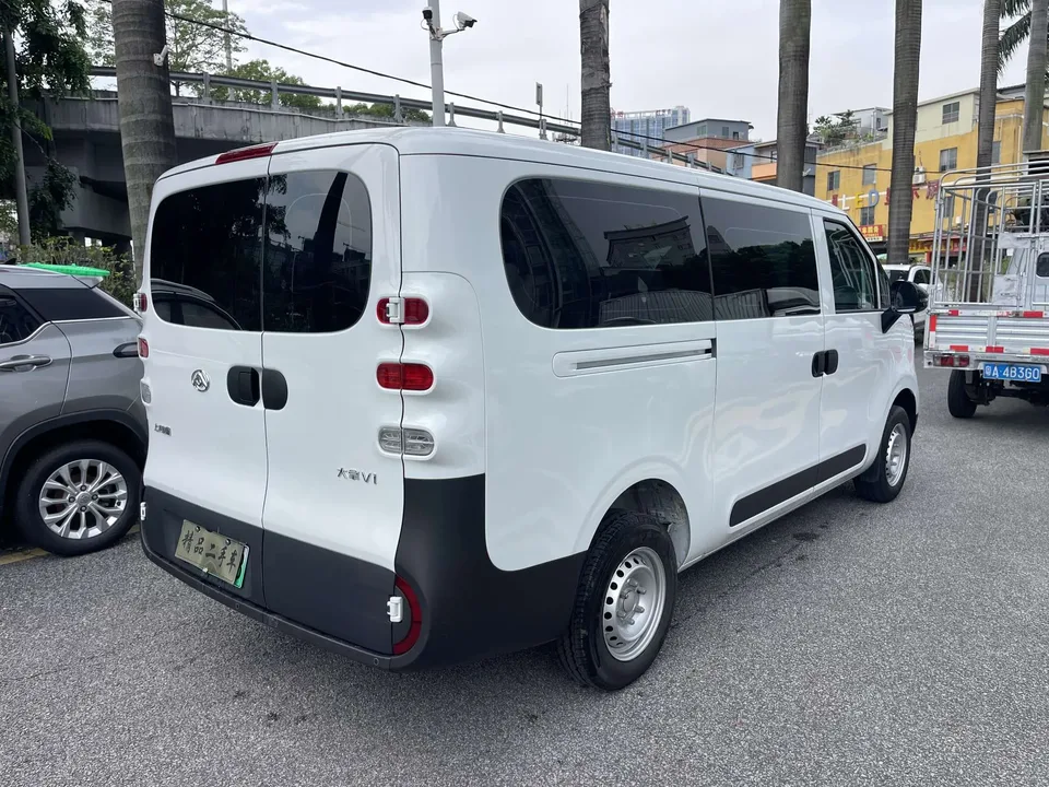 Datong Dana V1 Dana V1 V1 short-axle low-top multi-function version 42kWh 2025 — thumbnail 2