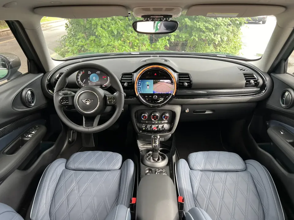 MINI Clubman MINI CLUBMAN 1.5T COOPER Connoisseur 2023 — thumbnail 3