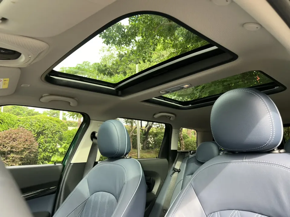 MINI Clubman MINI CLUBMAN 1.5T COOPER Connoisseur 2023 — thumbnail 5