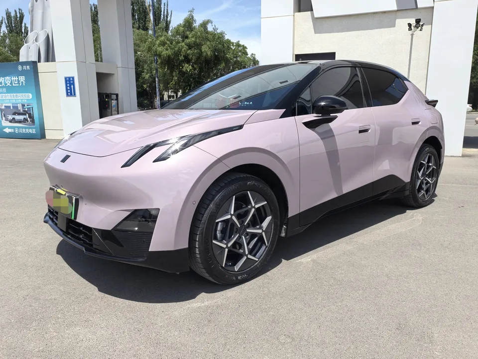 Lynk & Co Z20 Lynk & Co Z20 530km rear-wheel drive Pro 2025 — photo 1, buy with delivery to Moscow