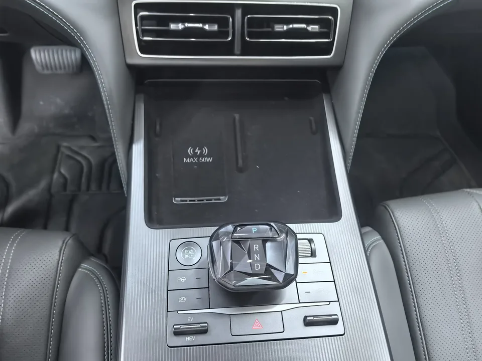 BYD Song L DM Song L DM DM-i 112KM Intelligent Driving Edition 2025 — thumbnail 4