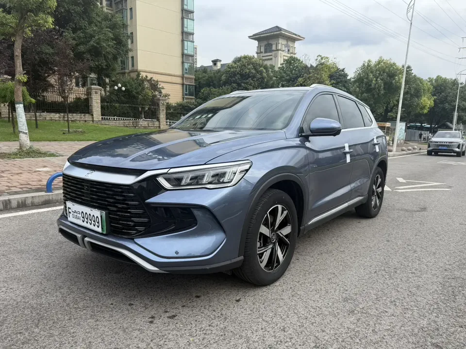 BYD Song Pro DM Song Pro DM DM-i Honor Edition 71km Pilot Edition 2024 — photo 1, buy with delivery to Moscow