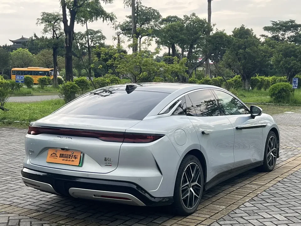 BYD Han L EV Han L EV 601KM 4WD LiDAR Flagship 2025 — thumbnail 4