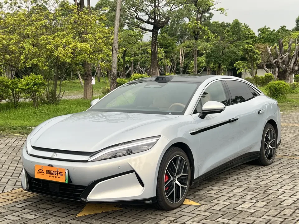 BYD Han L EV Han L EV 601KM 4WD LiDAR Flagship 2025 — photo 1, buy with delivery to Moscow
