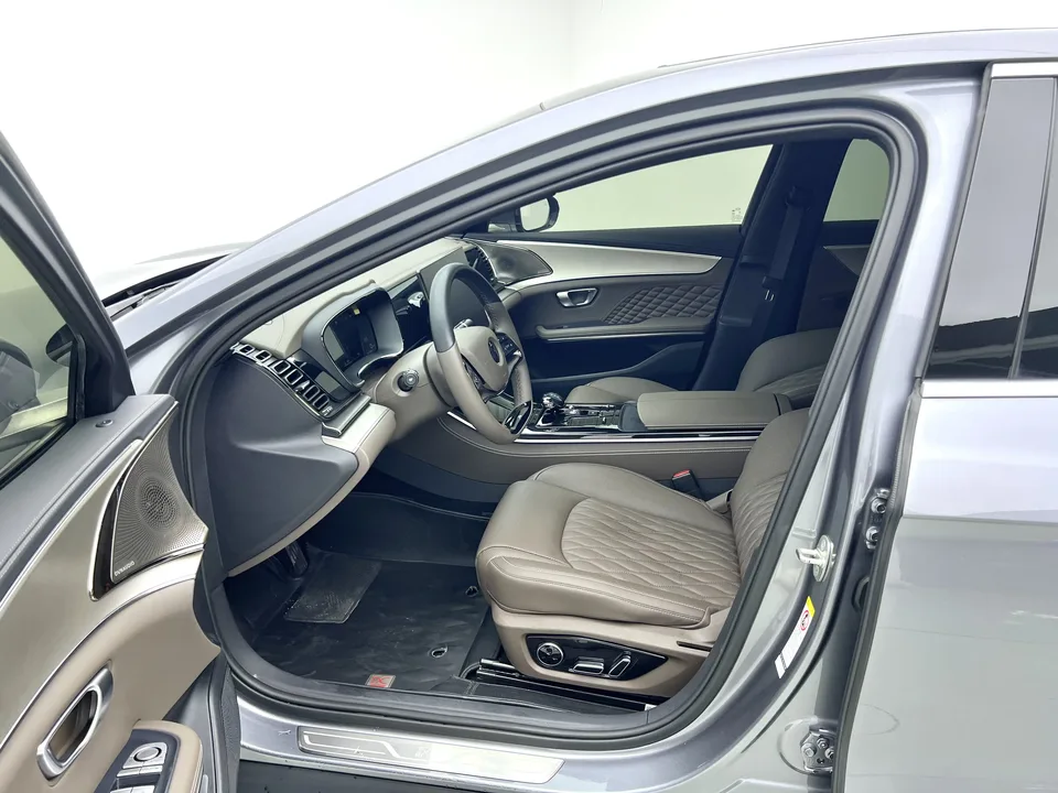 BYD Han EV Han EV Champion Edition 605KM Premium 2023 — thumbnail 5