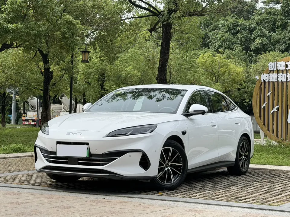 BYD Seal 06DM Seal 06DM Intelligent Driving Edition DM-i 120KM Premium Edition 2025 — photo 1, buy with delivery to Moscow