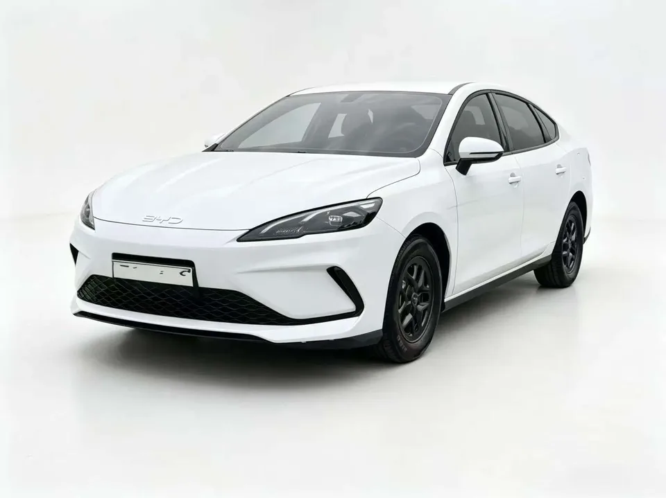 BYD Seal 05DM Seal 05DM DM-i 55KM Deluxe Smart Driving Edition 2025 — photo 1, buy with delivery to Moscow