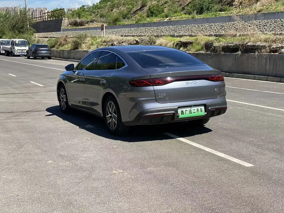 BYD Qin L DM Qin L DM DM-i 120KM Leading Model 2024 — thumbnail 4