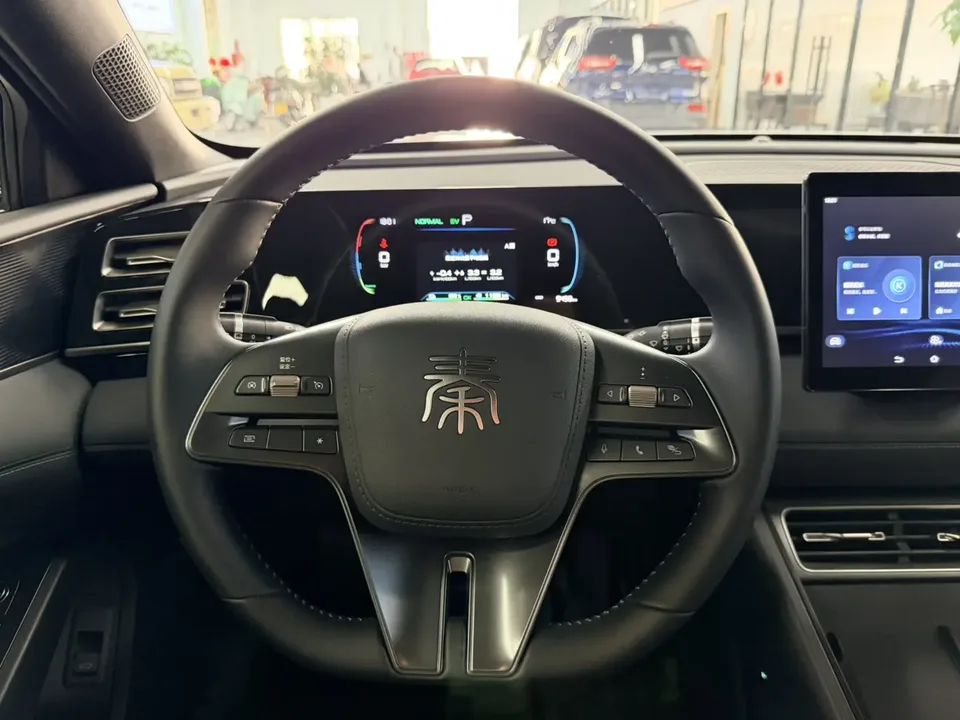 BYD Qin L DM Qin L DM DM-i 80KM Leading Model 2024 — thumbnail 4