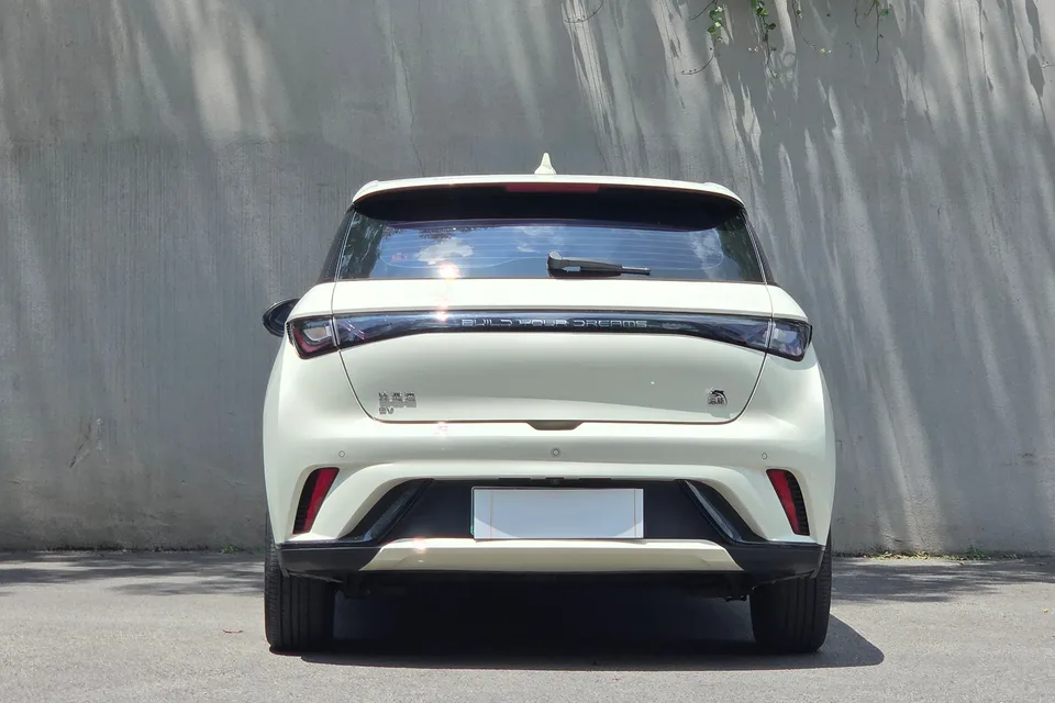 BYD Dolphin dolphin Glory Edition 420km Freedom Edition 2024 — thumbnail 2