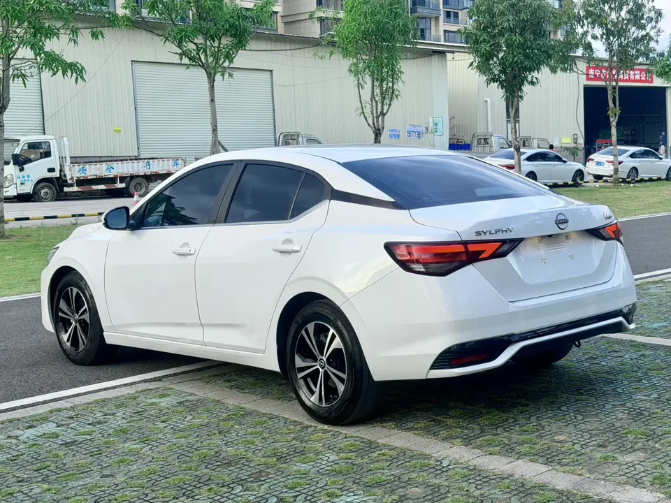 Nissan Sylphy Sylphy Sylphy 2023 facelift 1.6L CVT Enjoy Edition 2023 — thumbnail 2