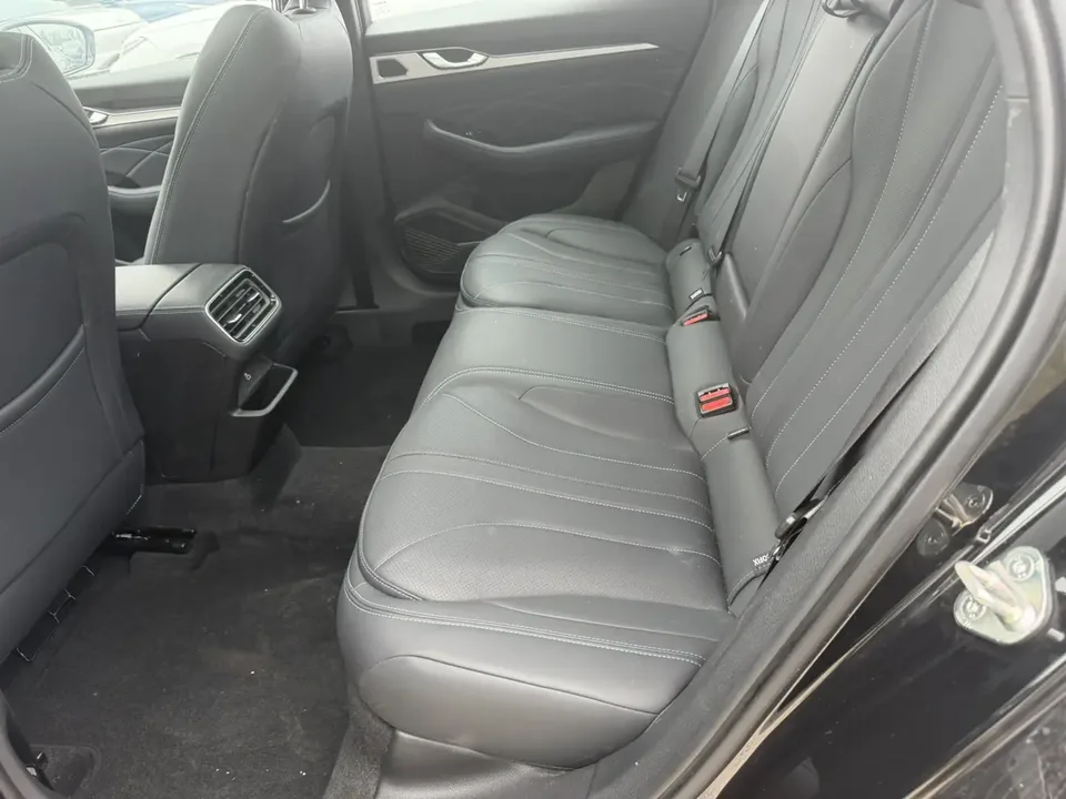 Geely Preface Xing Rui 1.5T Dongfangyao Kunlun Edition 2026 — thumbnail 3