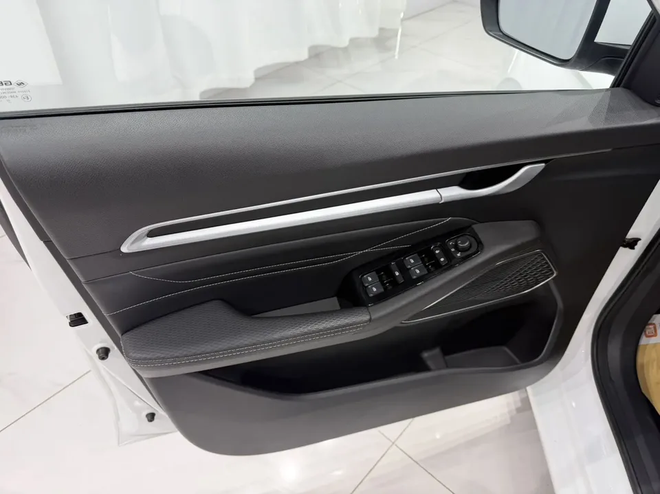 Geely Emgrand emgrand 4th Generation 1.5L CVT Premium 2022 — thumbnail 3