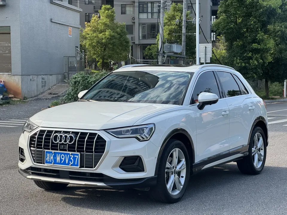 Audi Q3 Audi Q3 35 TFSI Progressive Dynamic 2022 — photo 1, buy with delivery to Moscow