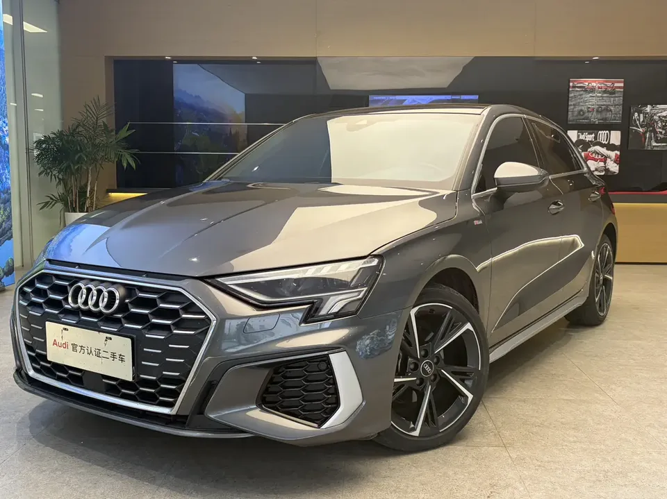 Audi A3 A3 facelift Sportback 35 TFSI stylish and sporty 2023 — photo 1, buy with delivery to Moscow
