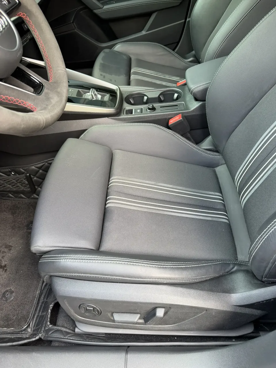 Audi A3 Audi A3 Sportback 35 TFSI Stylish and sporty 2022 — thumbnail 4