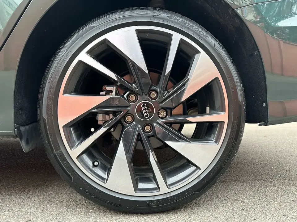 Audi A3 A3 facelift A3L Limousine 35 TFSI stylish and sporty 2023 — thumbnail 3