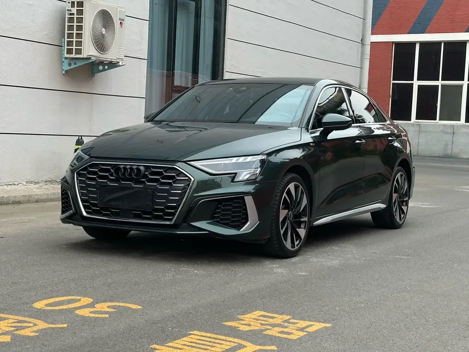 Audi A3 A3 facelift A3L Limousine 35 TFSI stylish and sporty 2023 — photo 1, buy with delivery to Moscow