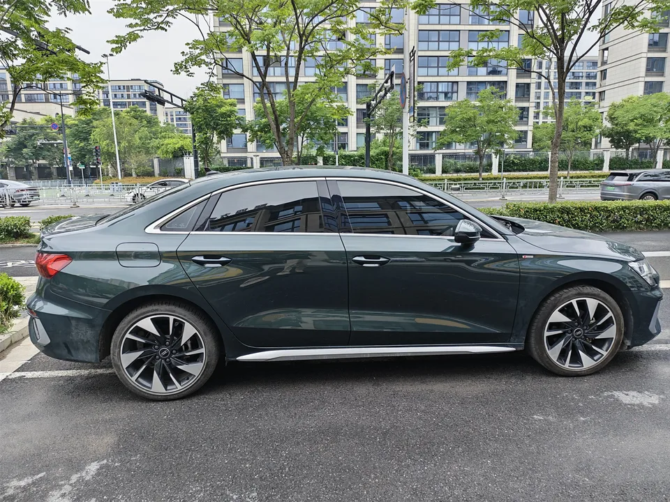 Audi A3 Audi A3 A3L Limousine 35 TFSI Stylish Sports 2022 — thumbnail 4