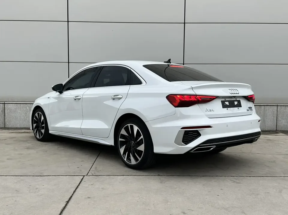 Audi A3 Audi A3 A3L Limousine 35 TFSI Stylish Sports 2022 — миниатюра 4