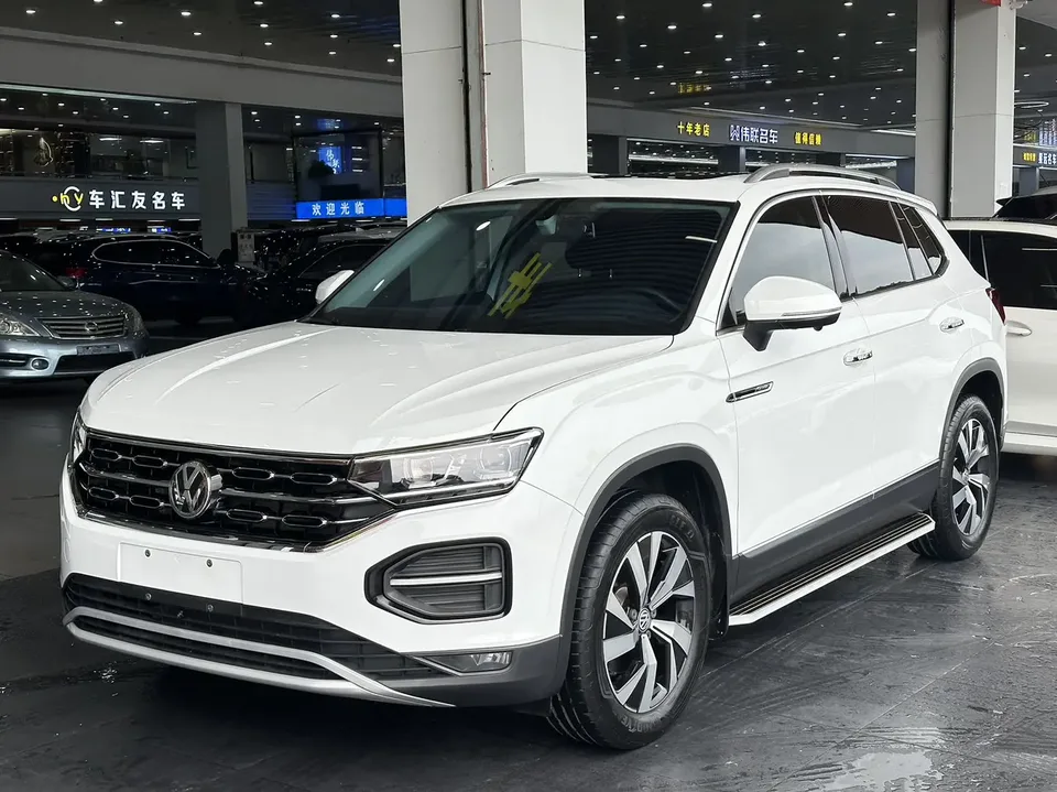 Volkswagen Tayron Tayron Tanyue 2022 280TSI 2WD Luxury Smart Edition 2022 — photo 1, buy with delivery to Moscow