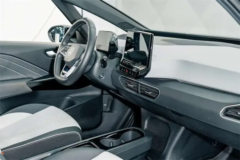 Volkswagen ID.3 Volkswagen ID.3 Upgraded Pure Smart Edition 2023 — thumbnail 4