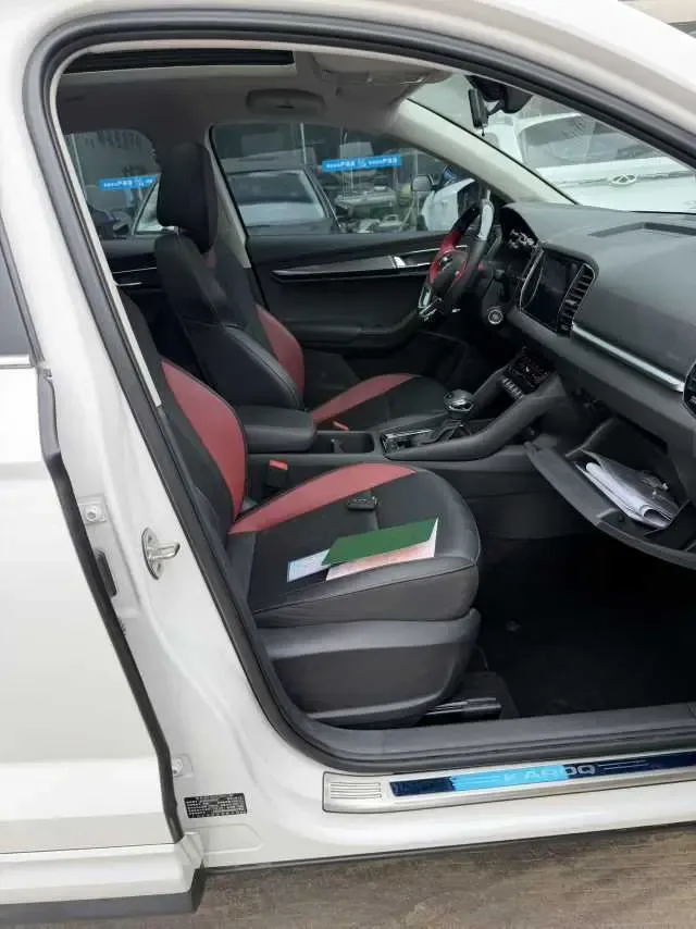 Skoda Karoq Korok TSI280 Premium Edition 2022 — thumbnail 3