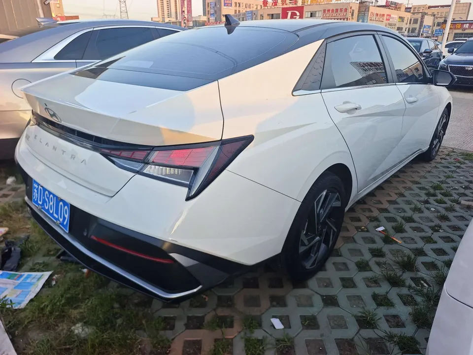 Hyundai Elantra Elantra 1.5L CVT GLX Elite Edition 2023 — thumbnail 2